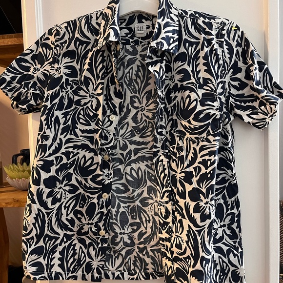 Gap denim boys tropical shirt size 8-9y old - Picture 3 of 7
